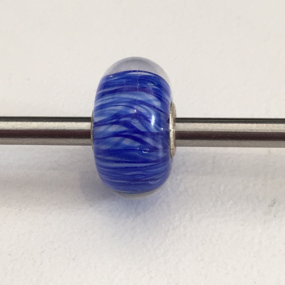 Trollbeads SPIROGRAPH blue glass bead